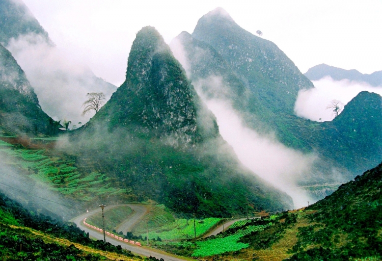 Tour HÀ NỘI - HÀ GIANG - LŨNG CÚ- ĐÈO MÃ PHÌ LÈNG – SÔNG NHO QUẾ - SAPA - FANSIPAN 5N4Đ